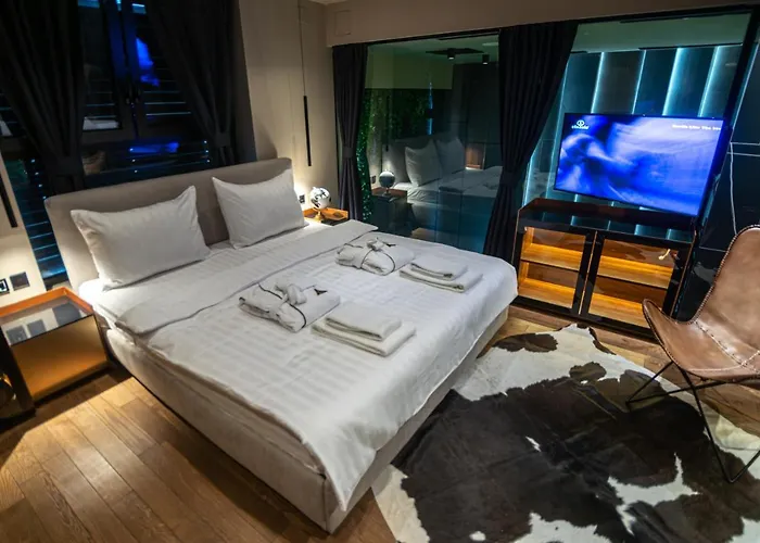 Marconio Wellness Private Pool & Spa - City Center