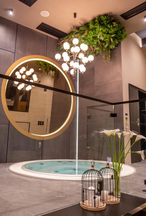 Lägenhet Marconio Wellness Private Pool & - Center *
